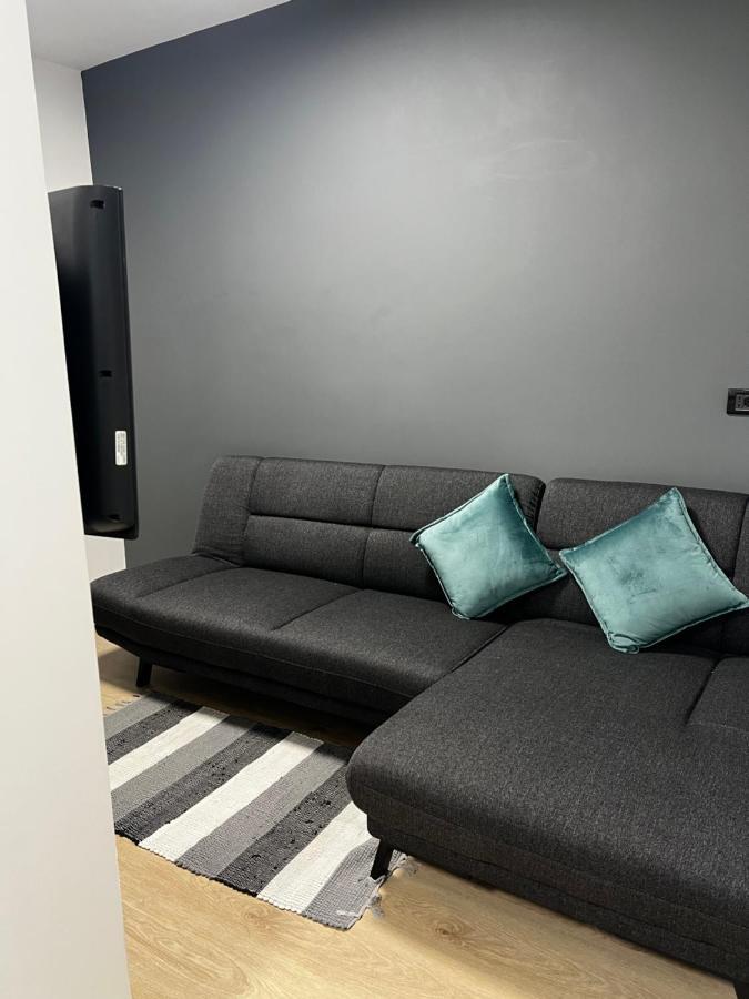 Amion Apartment In Center Of Тирана Экстерьер фото