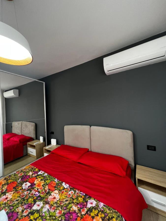 Amion Apartment In Center Of Тирана Экстерьер фото
