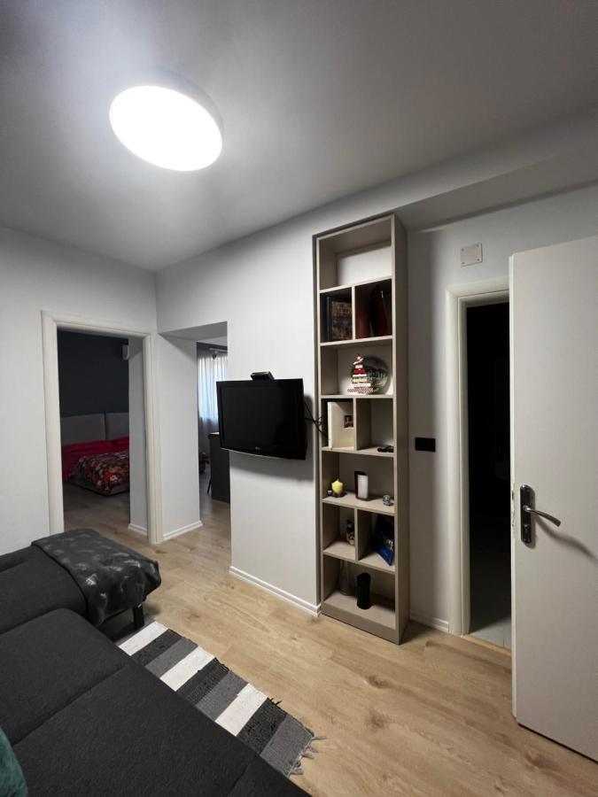 Amion Apartment In Center Of Тирана Экстерьер фото