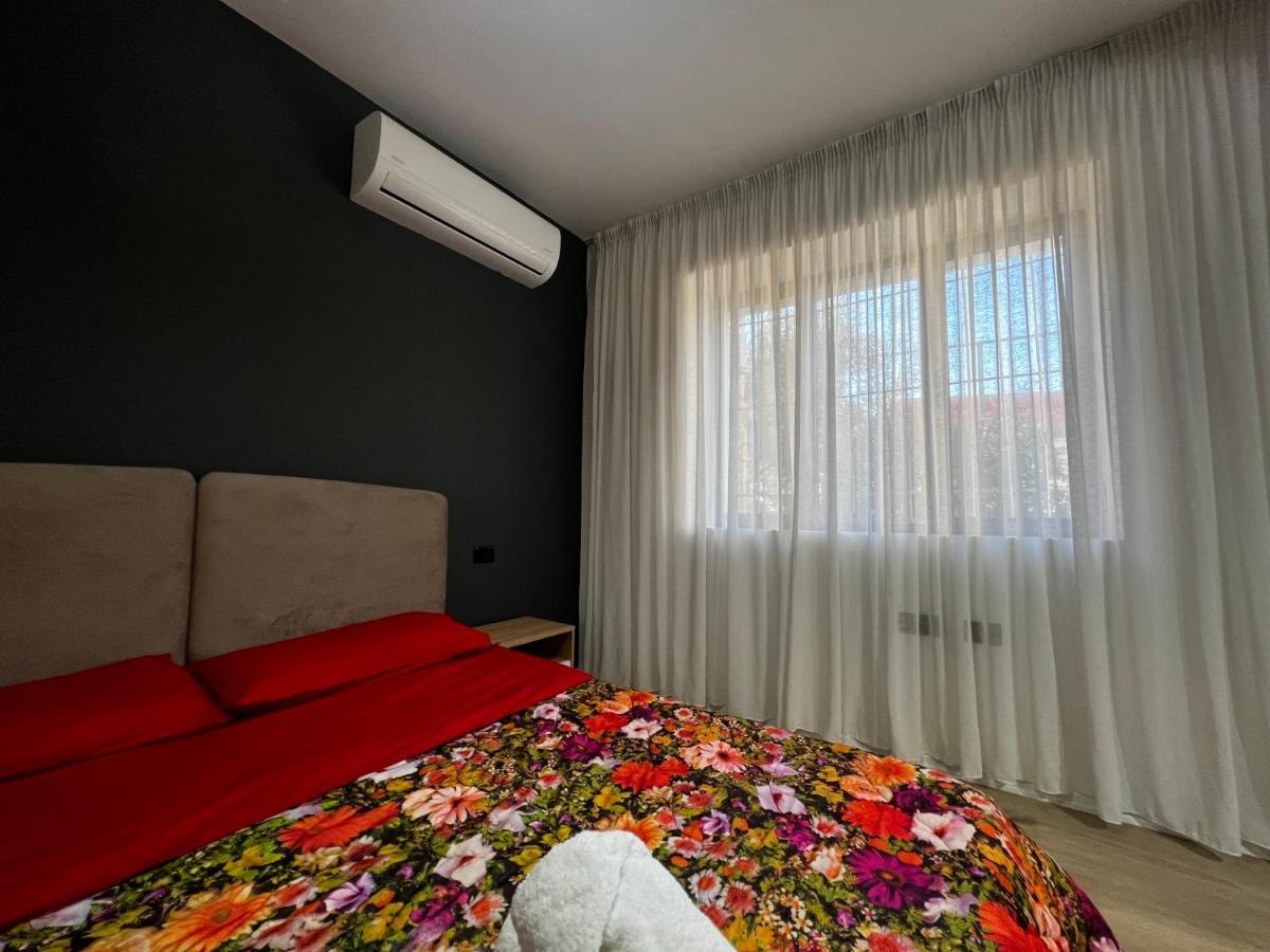 Amion Apartment In Center Of Тирана Экстерьер фото