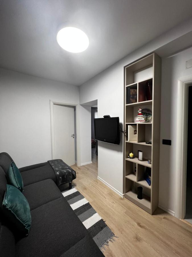 Amion Apartment In Center Of Тирана Экстерьер фото