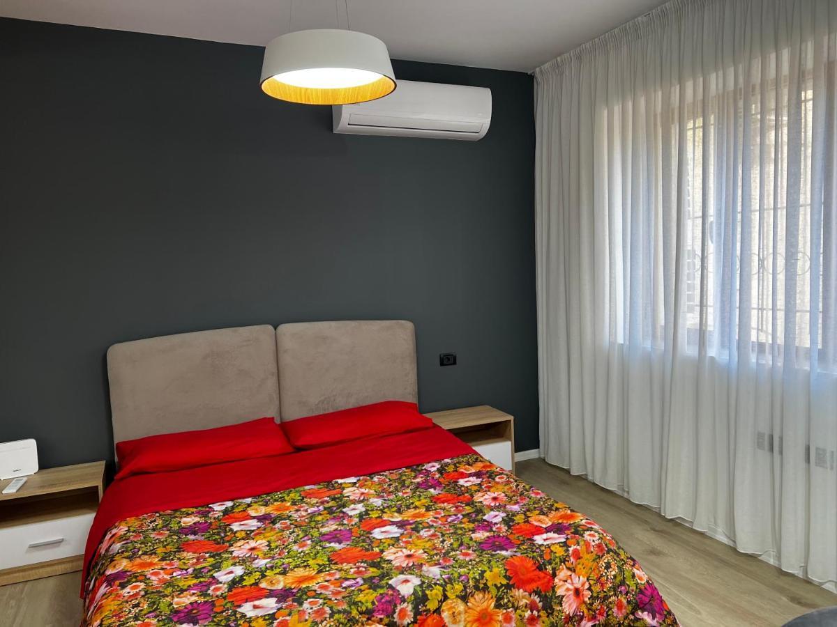 Amion Apartment In Center Of Тирана Экстерьер фото