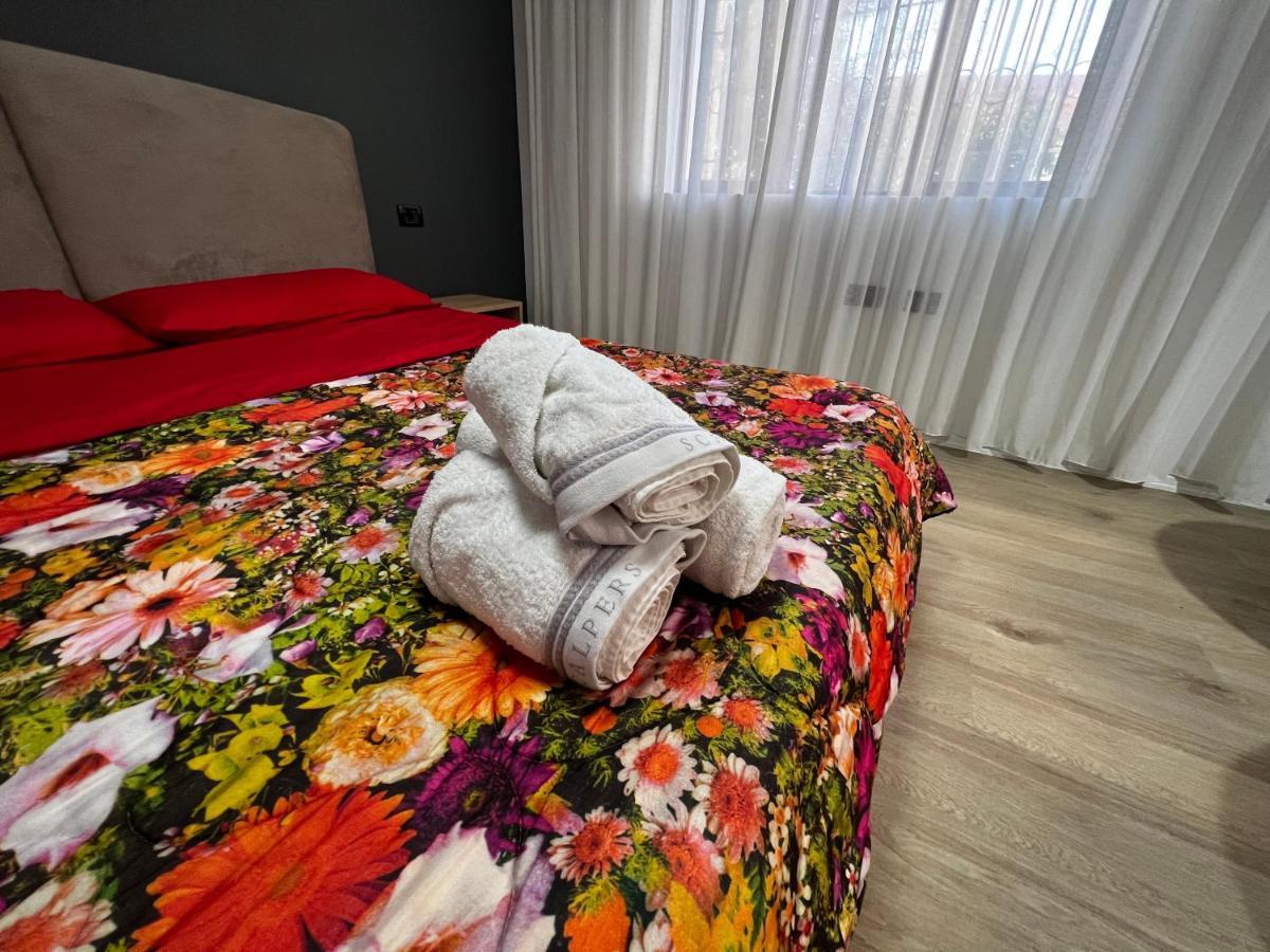 Amion Apartment In Center Of Тирана Экстерьер фото
